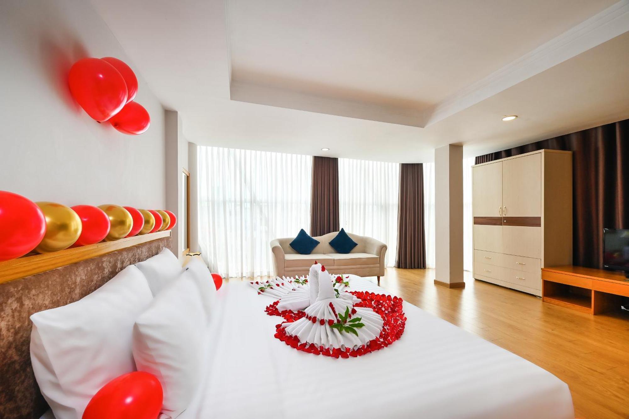 Ttc Hotel Deluxe Airport Хошимин Экстерьер фото